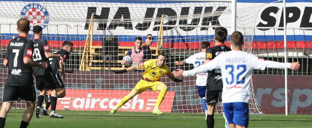 Hajduk slavio na Poljudu i zasjeo na prvo mjesto!